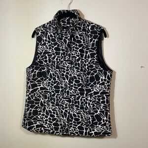 Nine West Women’s Large Puffer‎ Vest black white pattern silver Snap buttons